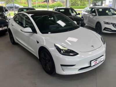 Tesla Model 3  RWD 4d