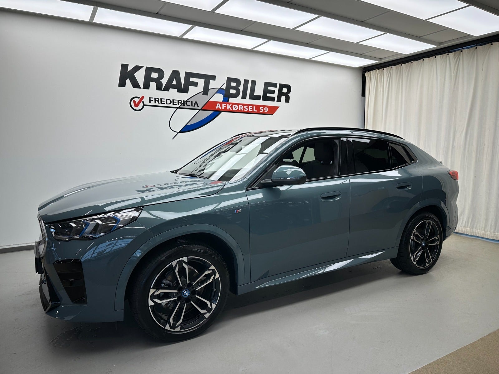 Billede af BMW iX2  eDrive20 M-Sport