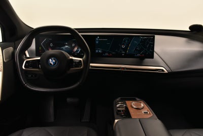 BMW iX xDrive40 Fully Charged