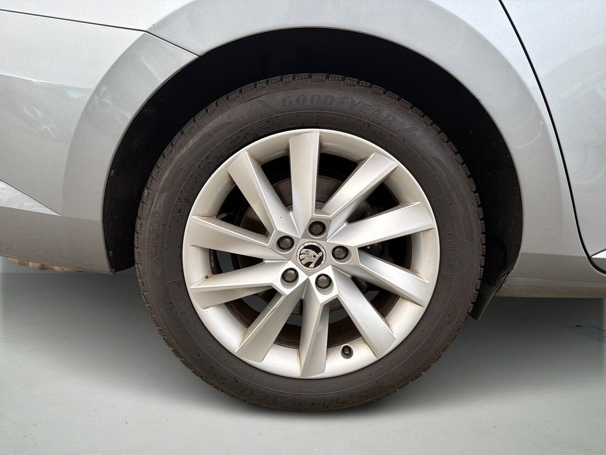 Skoda Superb TSi 190 Business Executive Combi DSG billede 8