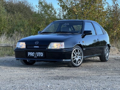 Opel Kadett 1,8 GSi 3d