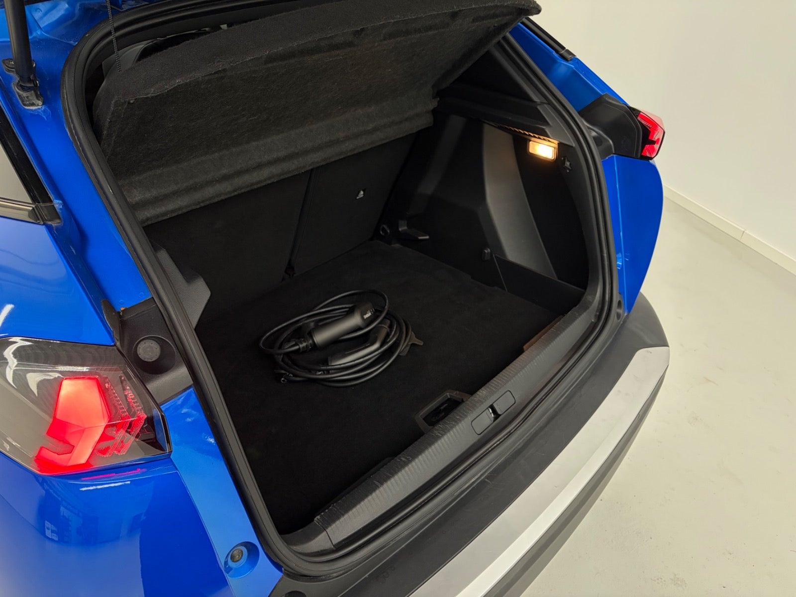 Billede af Peugeot e-2008 50 GT Pack