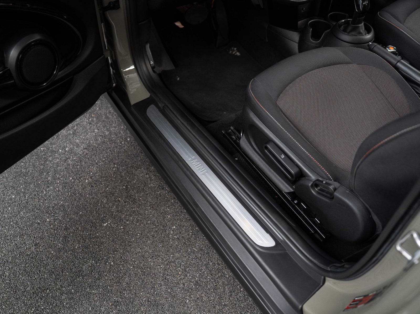 Gallery image 10 of 17