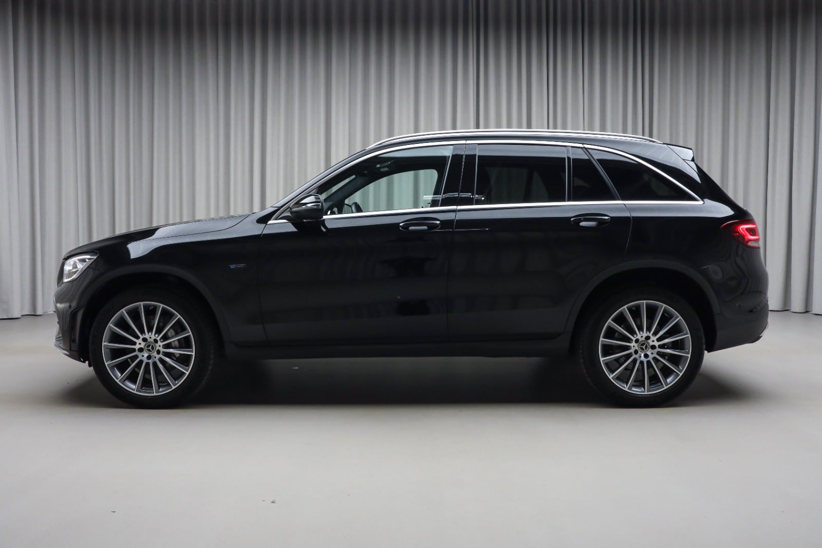 Mercedes-Benz GLC 300 e (6/8)