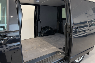 VW Transporter TDi 204 Kassevogn DSG kort