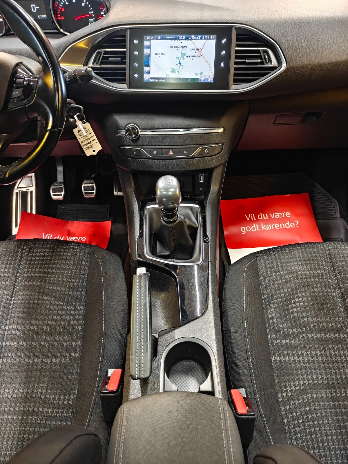 Billede af Peugeot 308 1,6 BlueHDi 120 Allure Sky