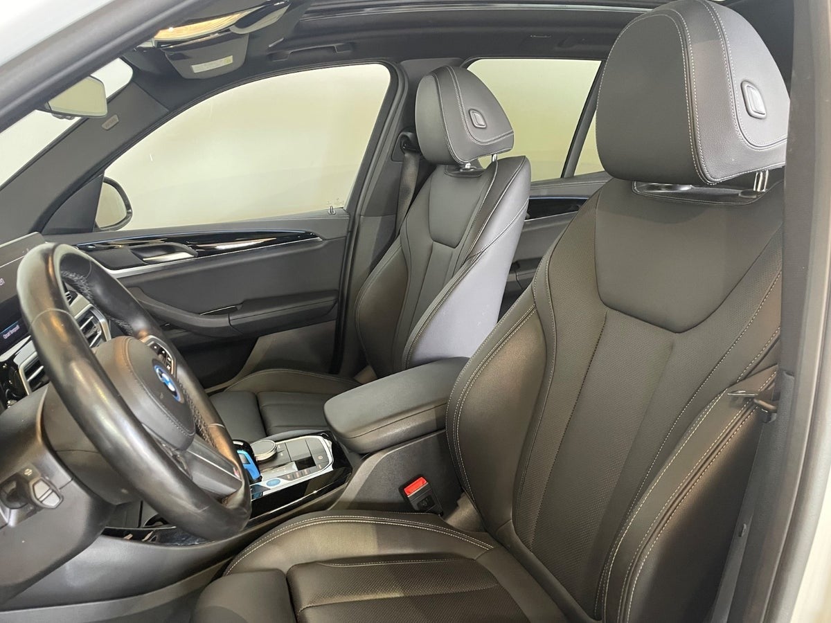 BMW iX3 Charged M-Sport