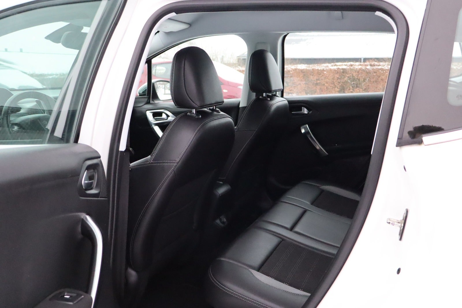 Billede af Peugeot 2008 1,2 VTi 82 Allure