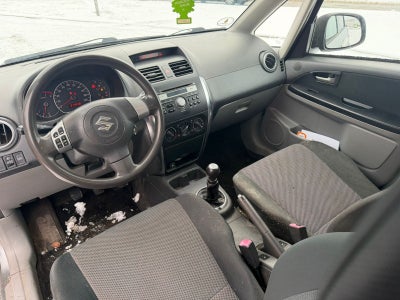 Suzuki SX4 1,6 GL-J 5d