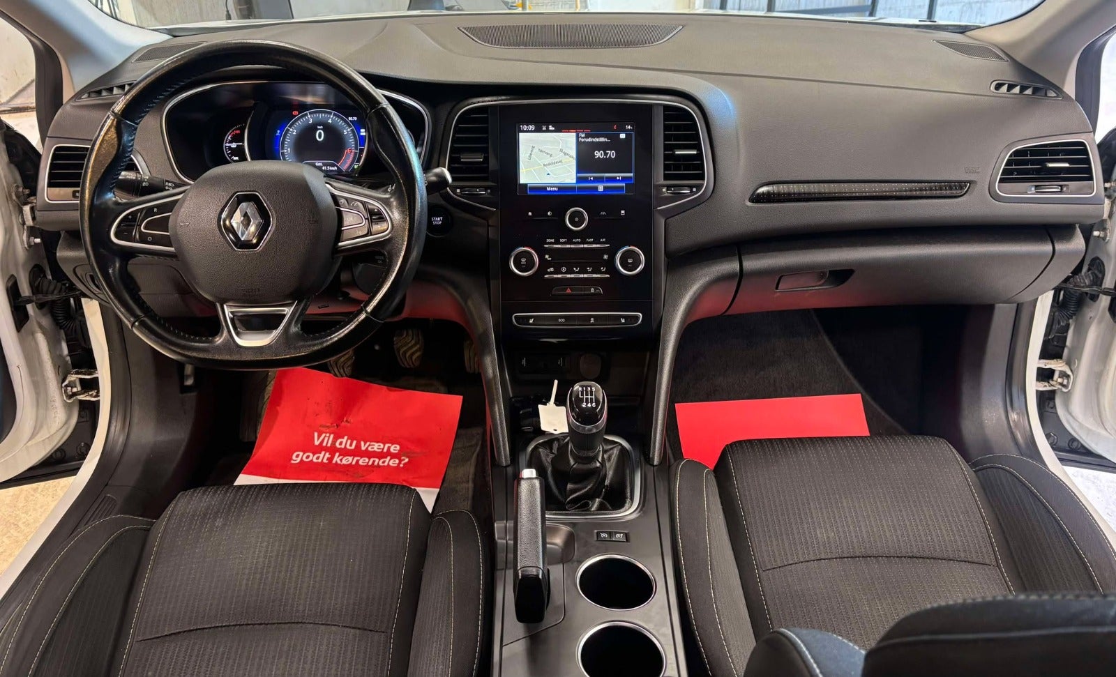 Billede af Renault Megane IV 1,2 TCe 100 Zen Sport Tourer