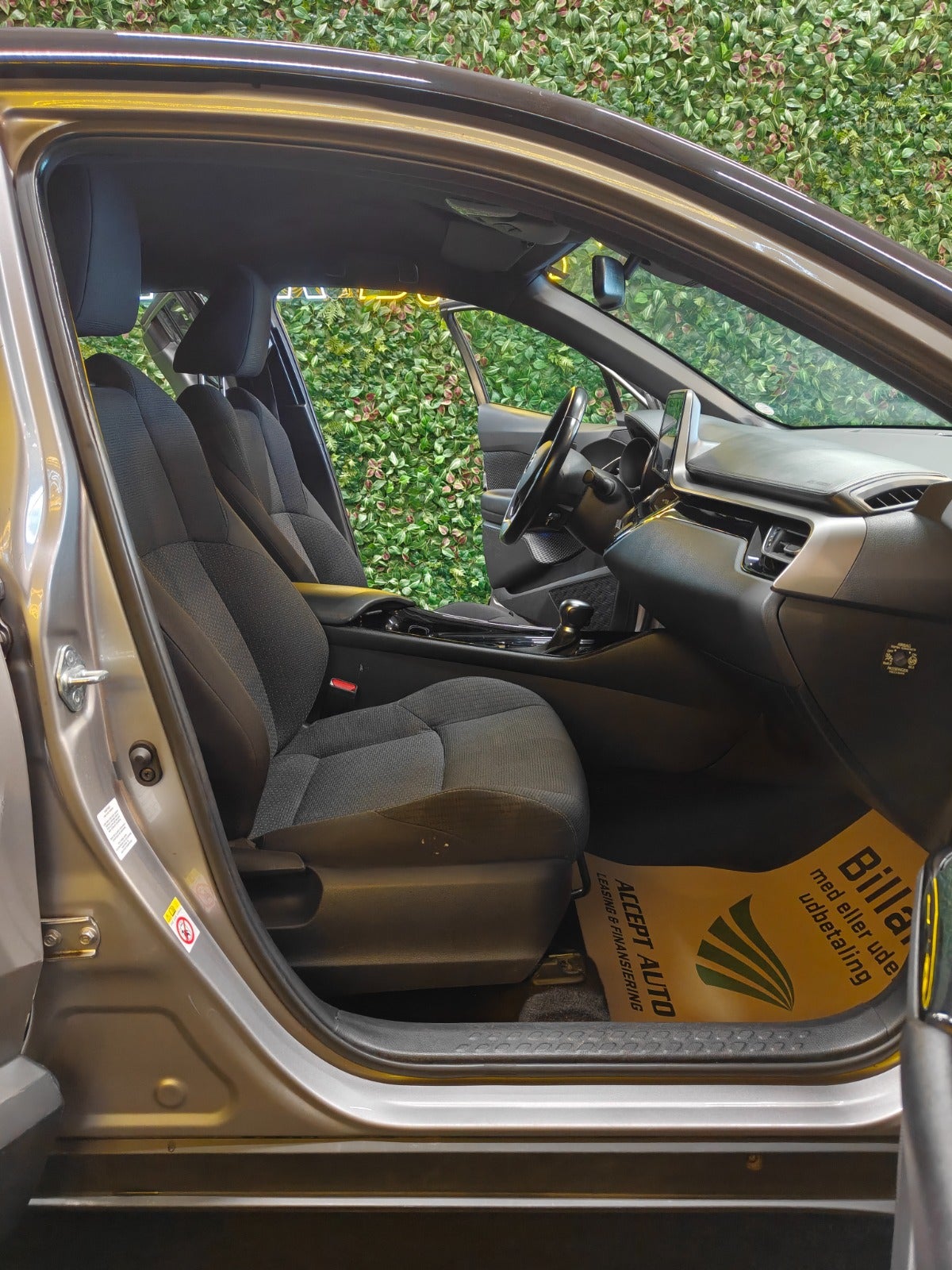 Billede af Toyota C-HR 1,8 Hybrid C-HIC CVT