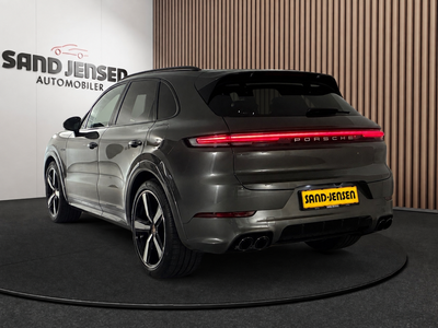 Porsche Cayenne E-Hybrid Tiptr. Van