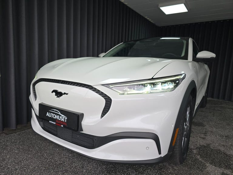 Ford Mustang Mach-E Standard Range