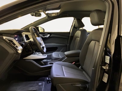 Audi Q4 e-tron 35 Attitude Van
