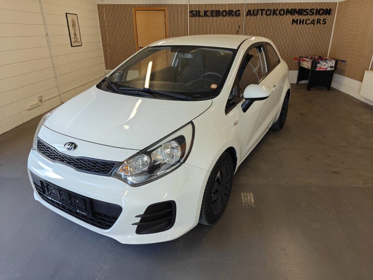 Kia Rio CVVT Base