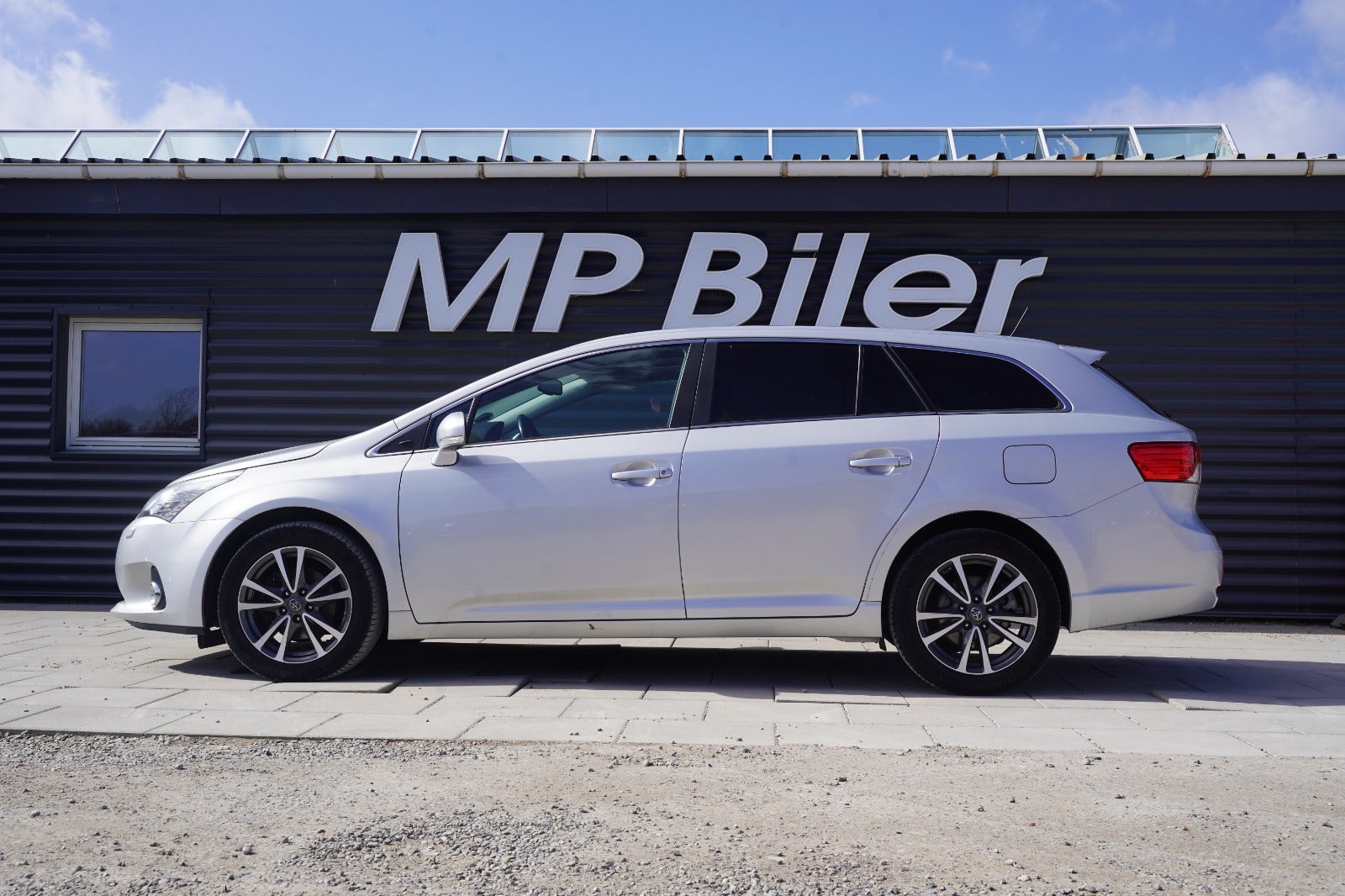 Billede af Toyota Avensis 2,0 D-4D T2 Premium stc.