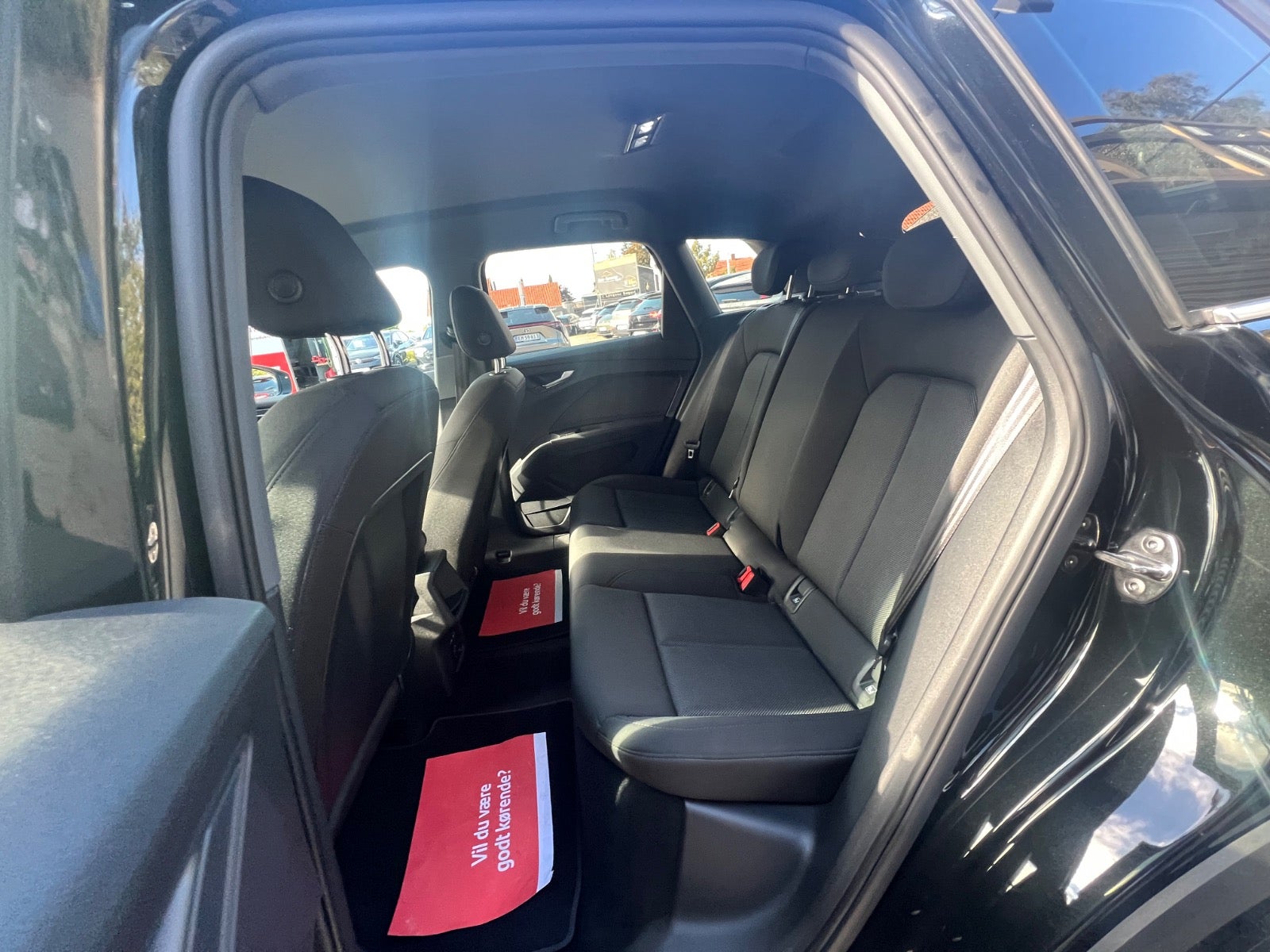 Audi Q4 e-tron Attitude