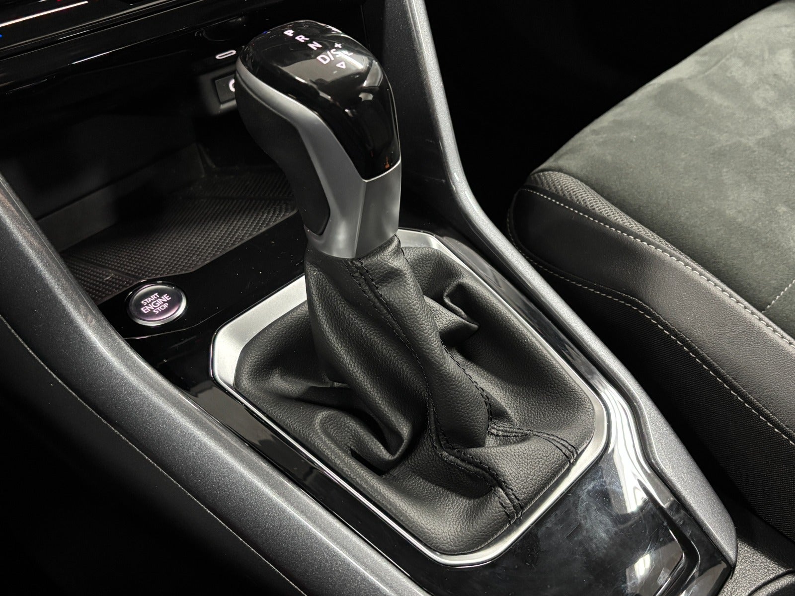 Billede af VW T-Roc 2,0 TDi 150 Style+ DSG