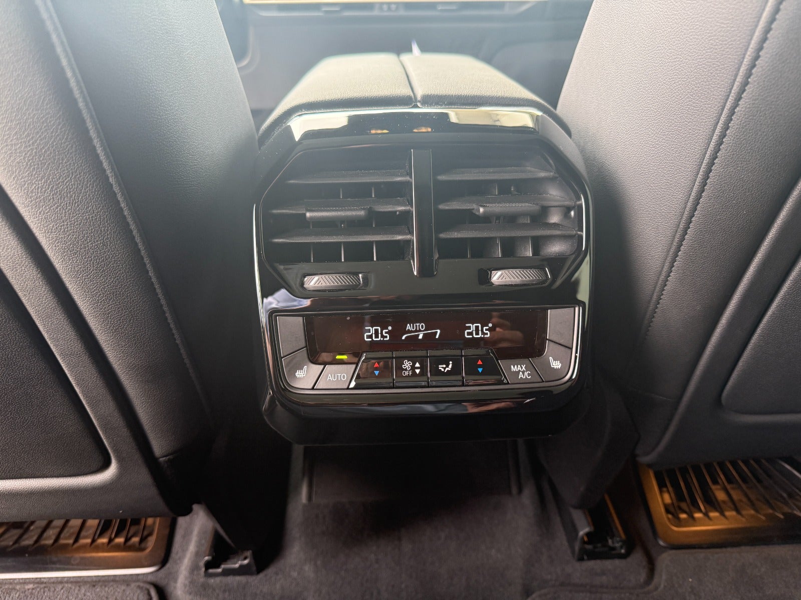 BMW iX xDrive50 Supercharged 5d - 12