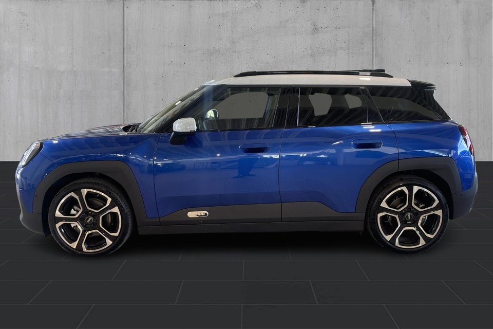 MINI Cooper E Favoured Trim M 2025