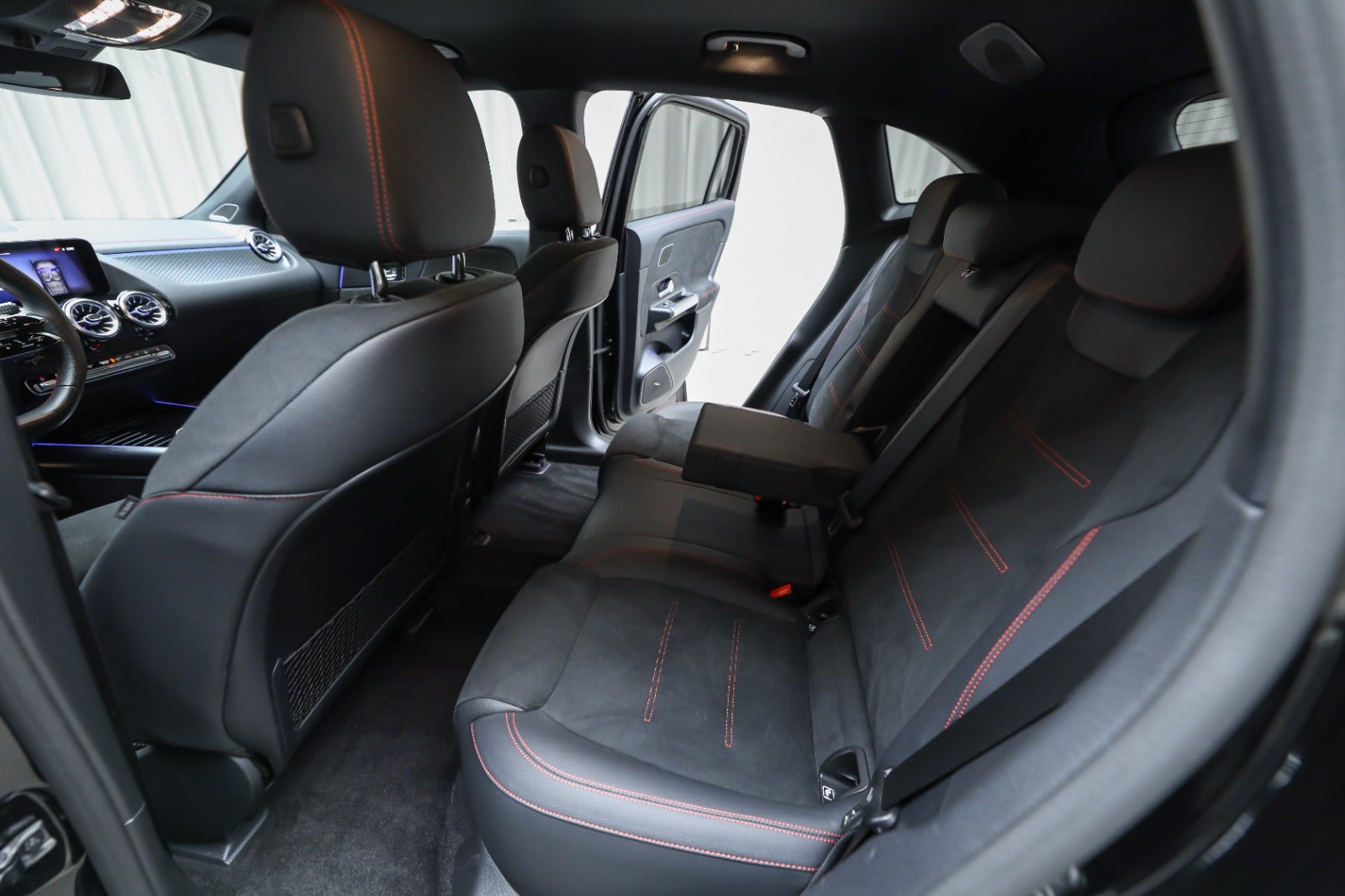 Mercedes-Benz EQA 250+ (5/8)