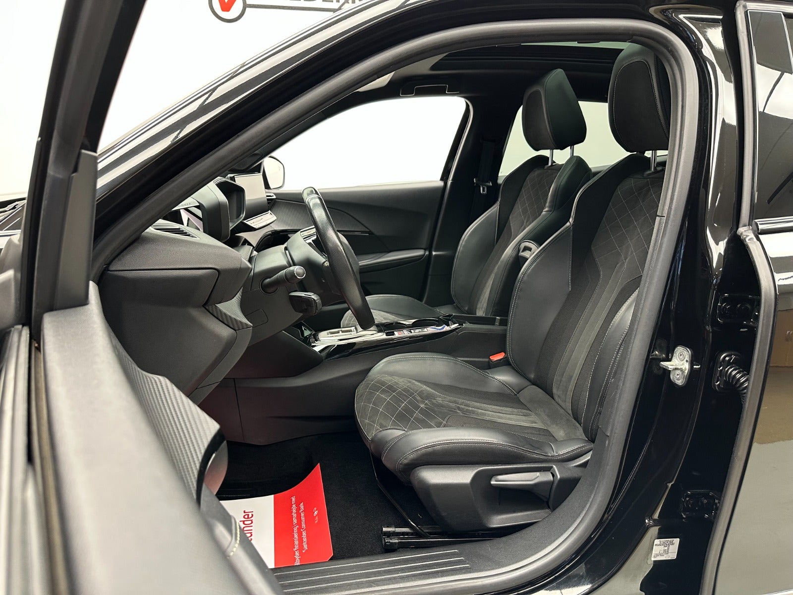 Billede af Peugeot e-2008 50 GT Pack