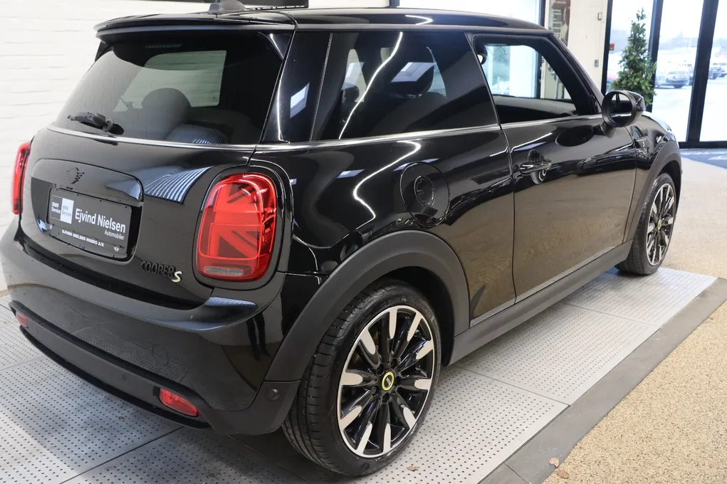 MINI Cooper SE Experience