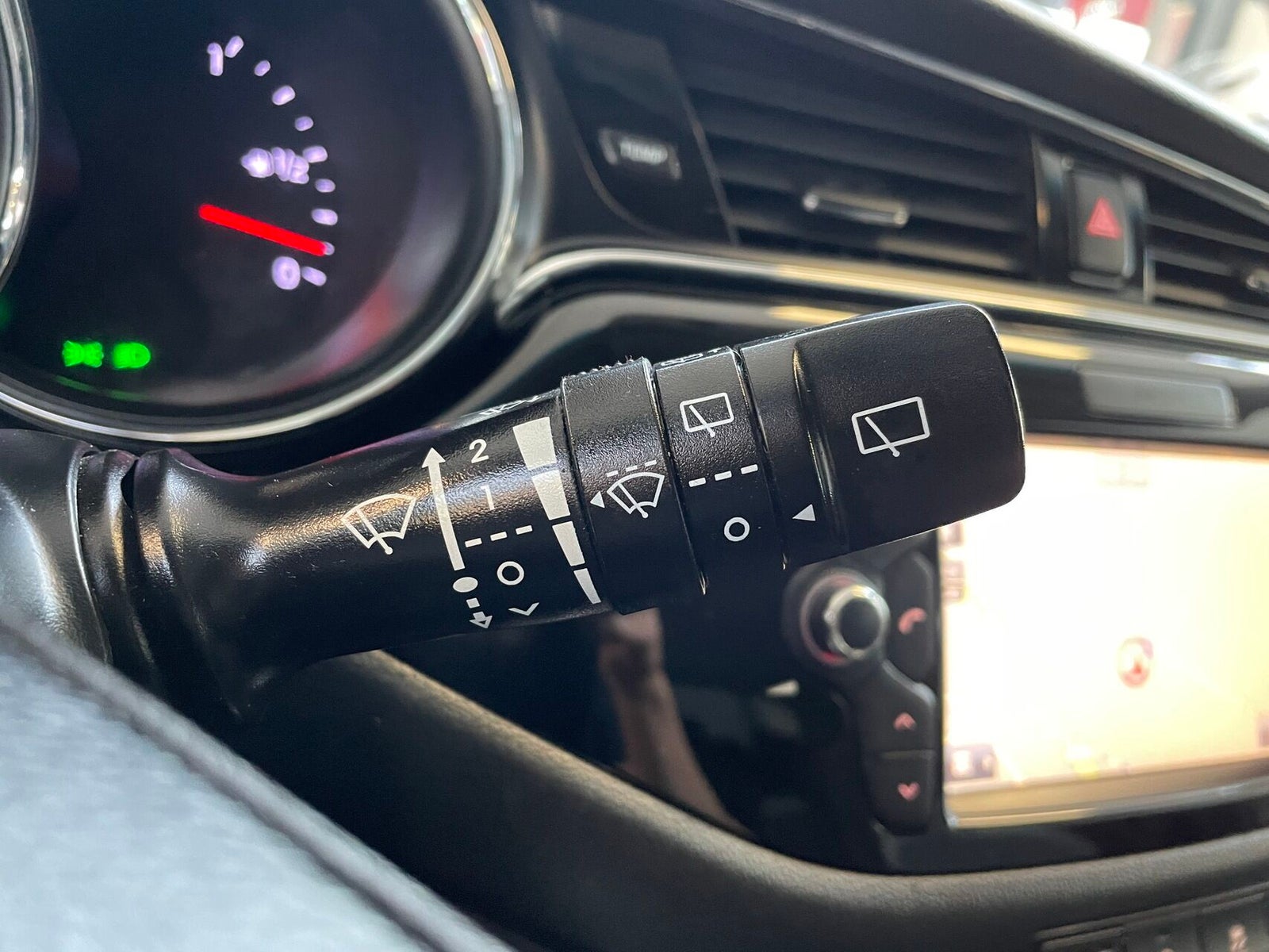 Kia Ceed CVVT Attraction