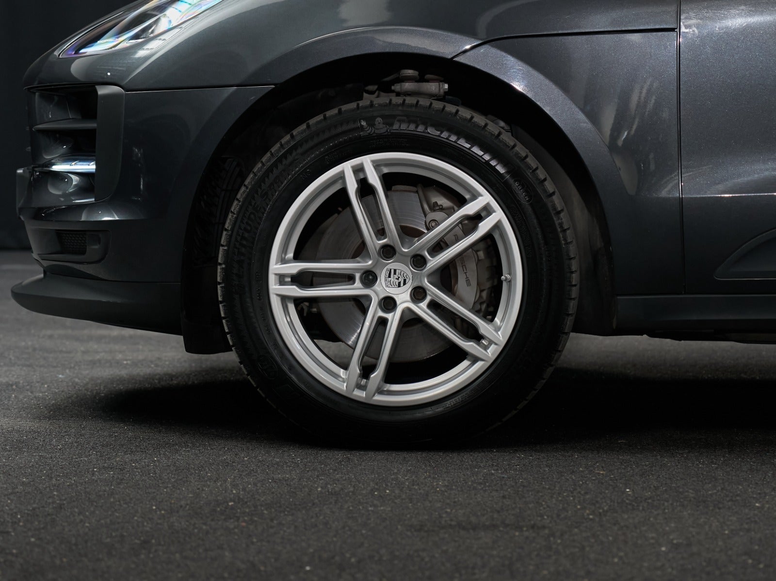 Gallery image 5 of 18