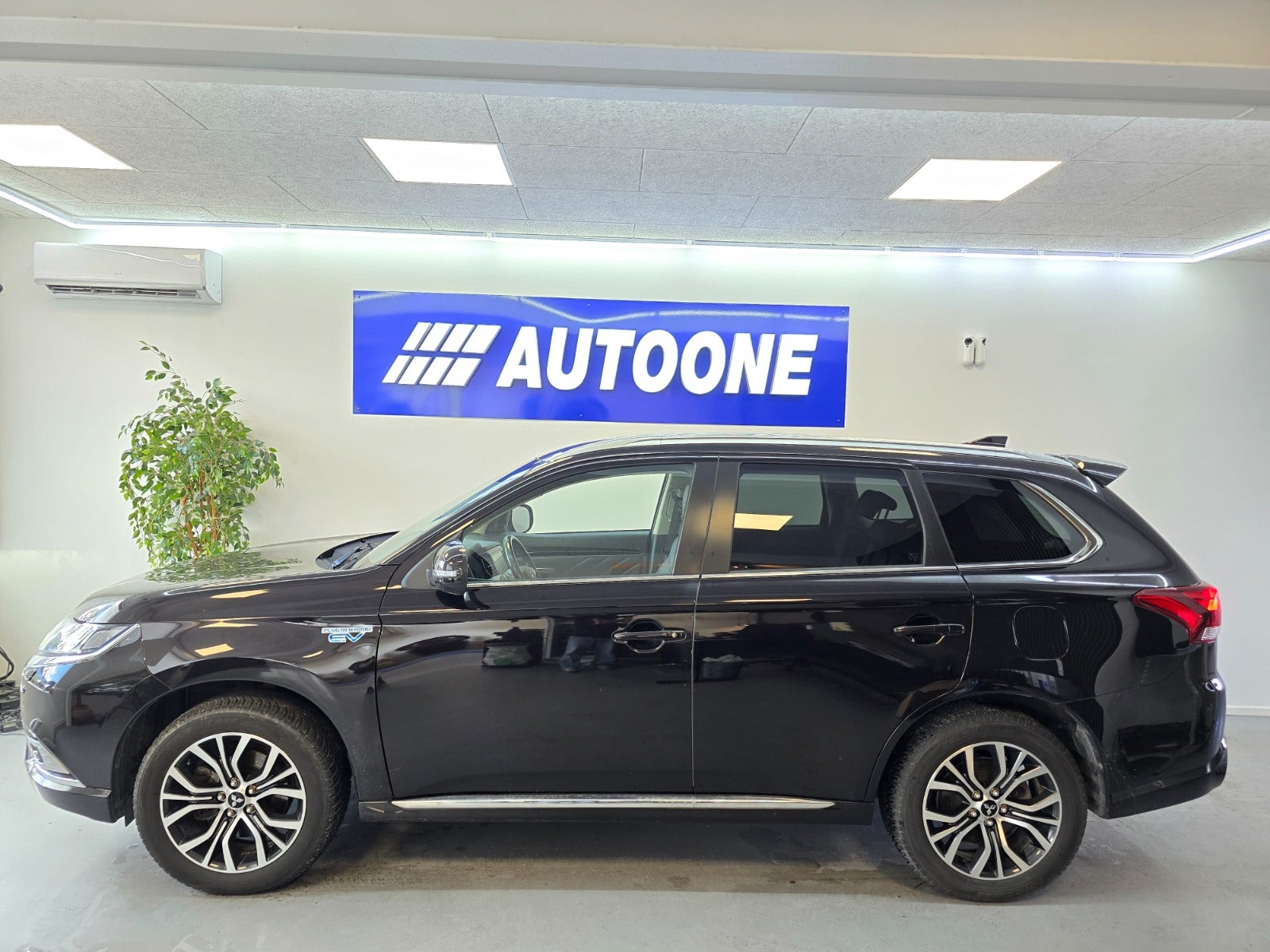 Billede af Mitsubishi Outlander 2,4 PHEV Intro Edition CVT 4WD