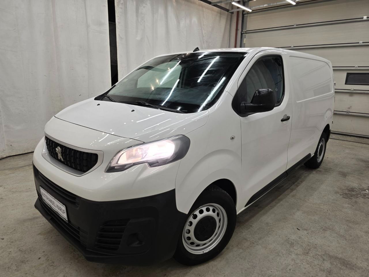 Peugeot Expert BlueHDi 120 L2 Plus Van