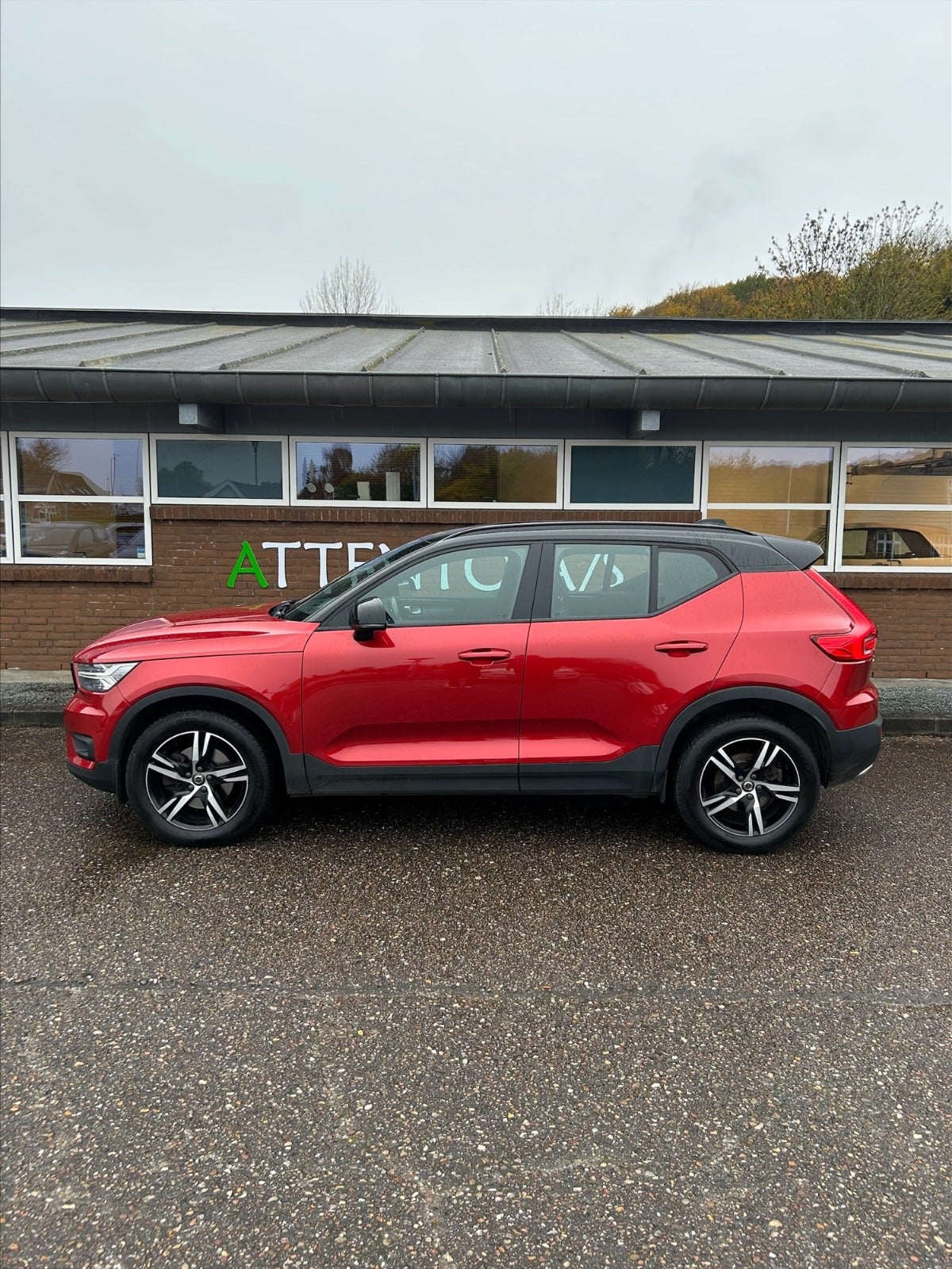 Billede af Volvo XC40 2,0 D4 190 R-Design aut. AWD