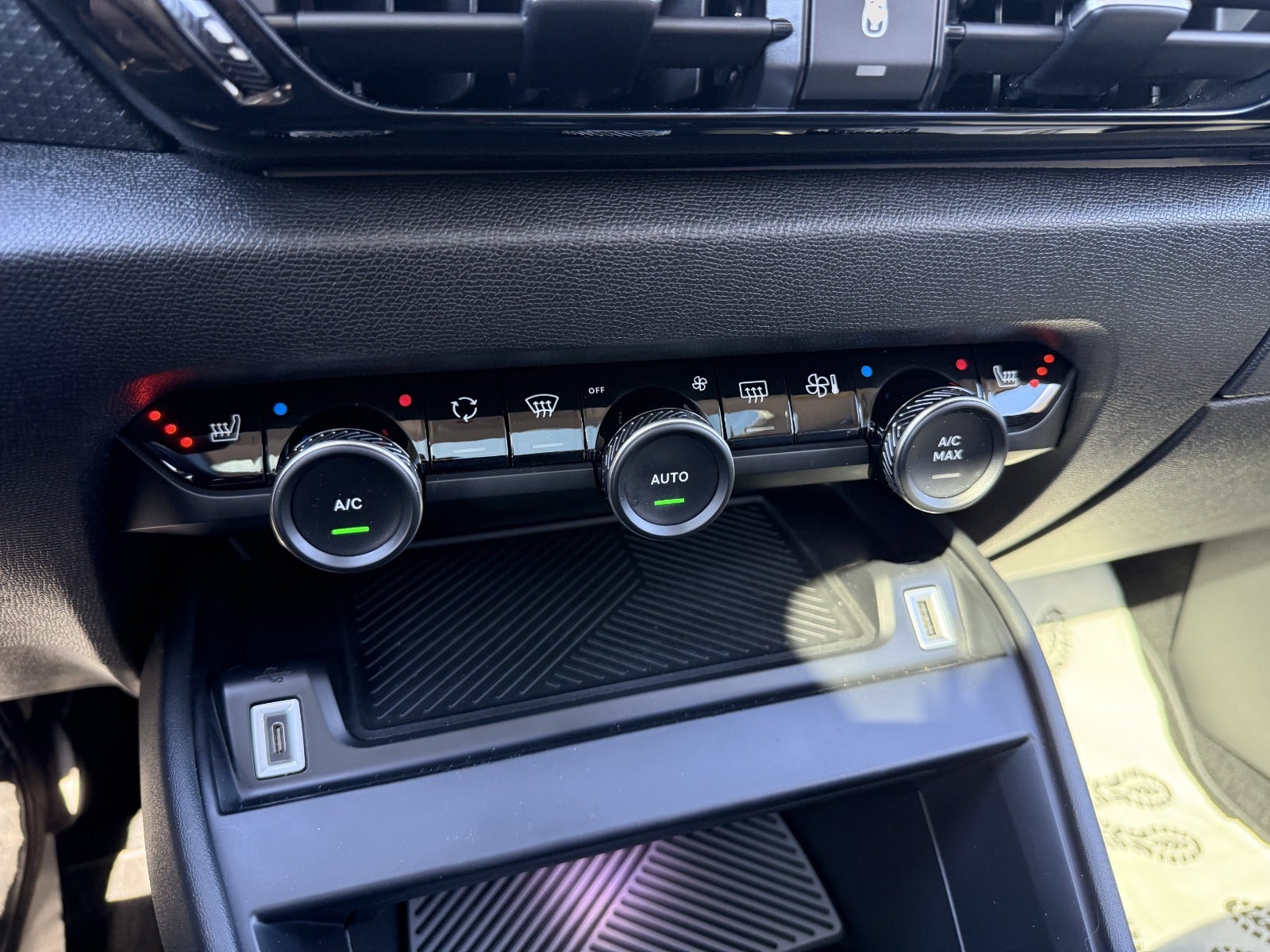 Billede af Citroën ë-C4 50 Shine Sport