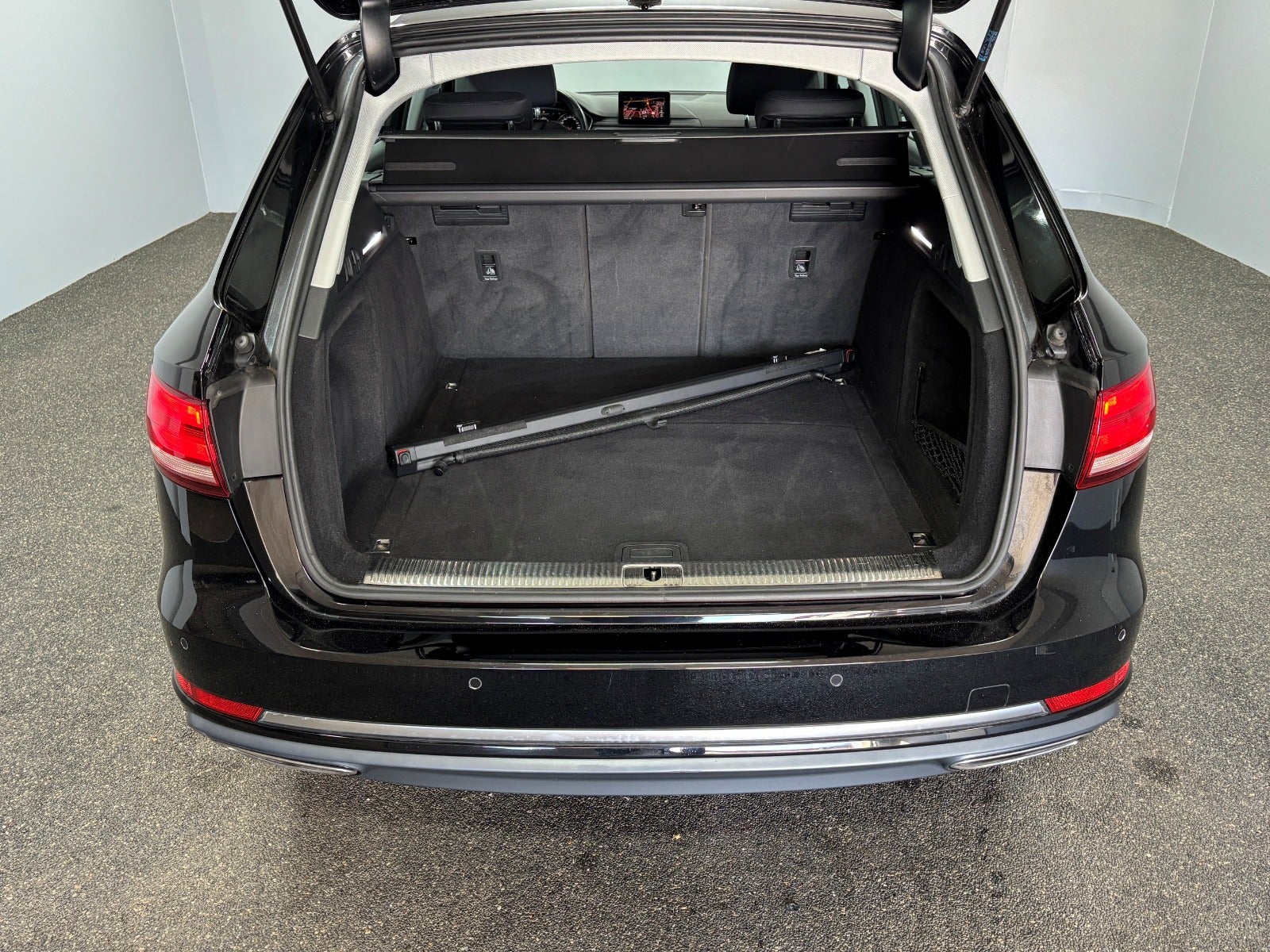 Billede af Audi A4 40 TFSi Sport Prestige Avant S-tr.