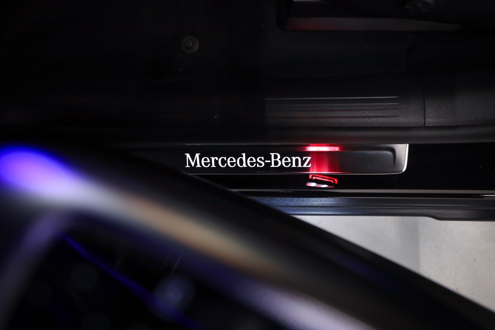 Mercedes-Benz EQE 350 SUV
