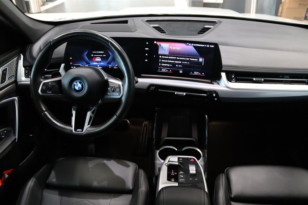 BMW iX1 xDrive30 Fully Charged M-Sport billede 7