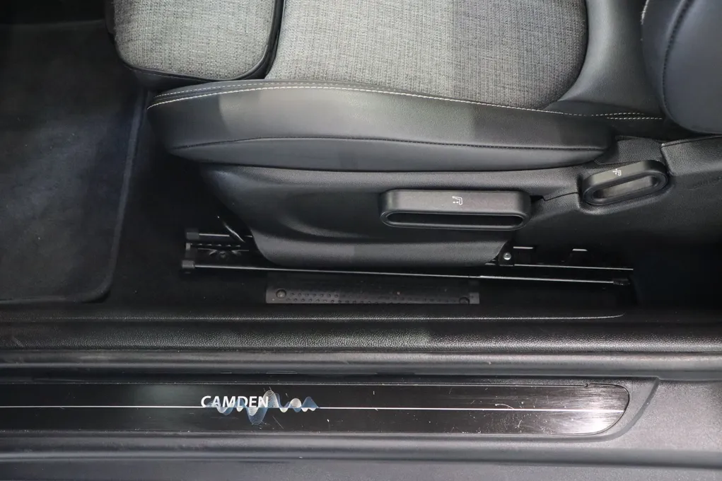 MINI Cooper SE Camden Edition