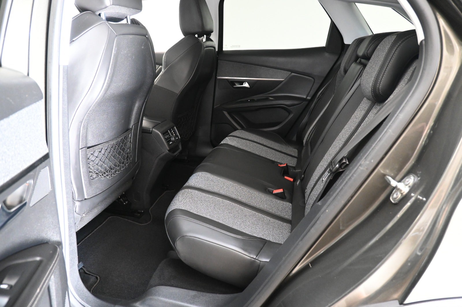 Peugeot 3008 e-THP 130 Allure EAT6