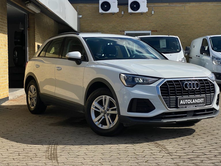 Audi Q3 TDi Prestige S-tr.