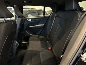Volvo EC40 Extended Range Black Edition