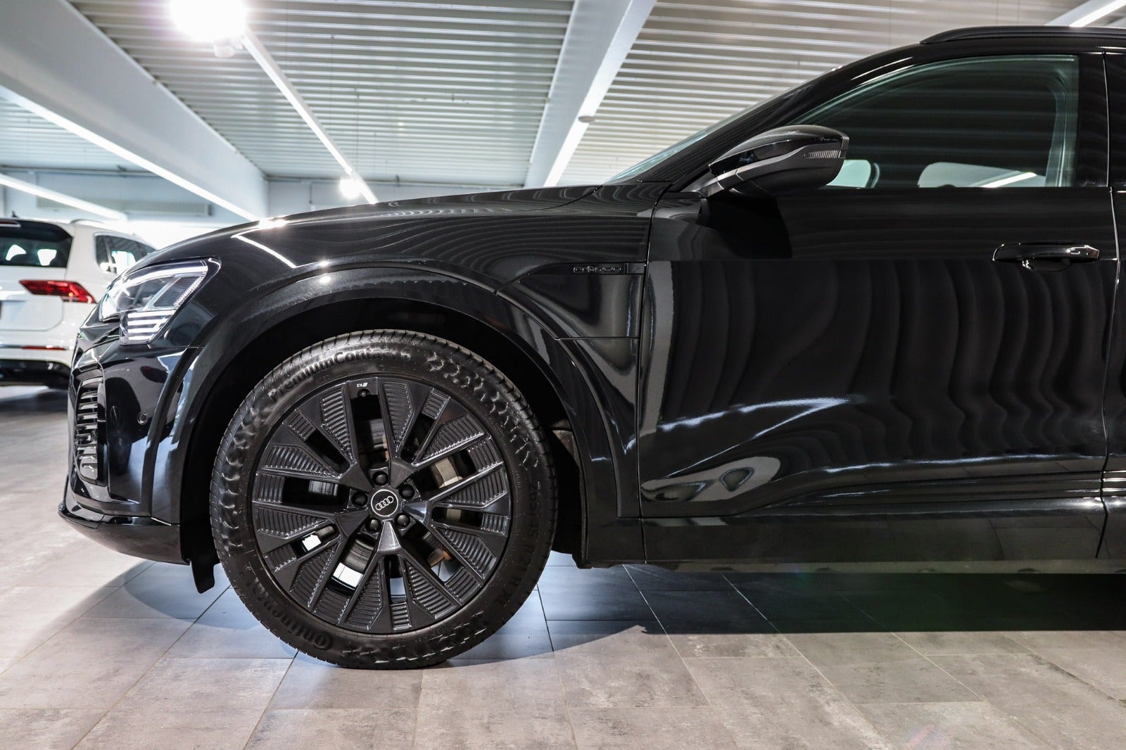Billede af Audi Q8 e-tron 55 S-line Sportback quattro