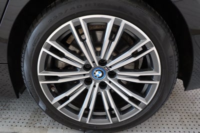 BMW 330e Touring M-Sport aut.