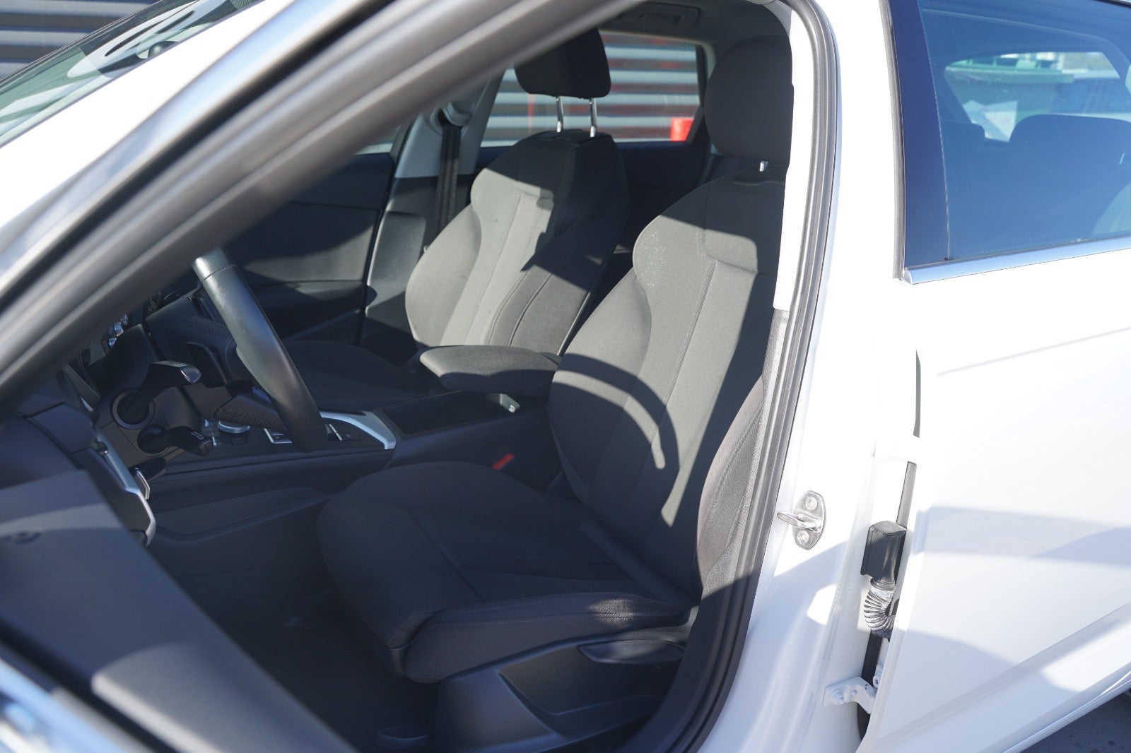 Billede af Audi A4 40 TFSi Advanced Avant S-tr.