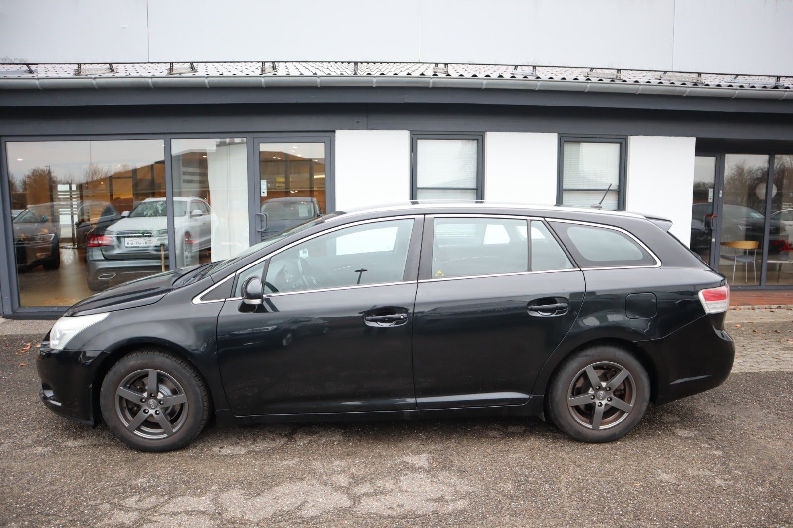 Billede af Toyota Avensis 2,0 VVT-i T2 stc. E-CVT