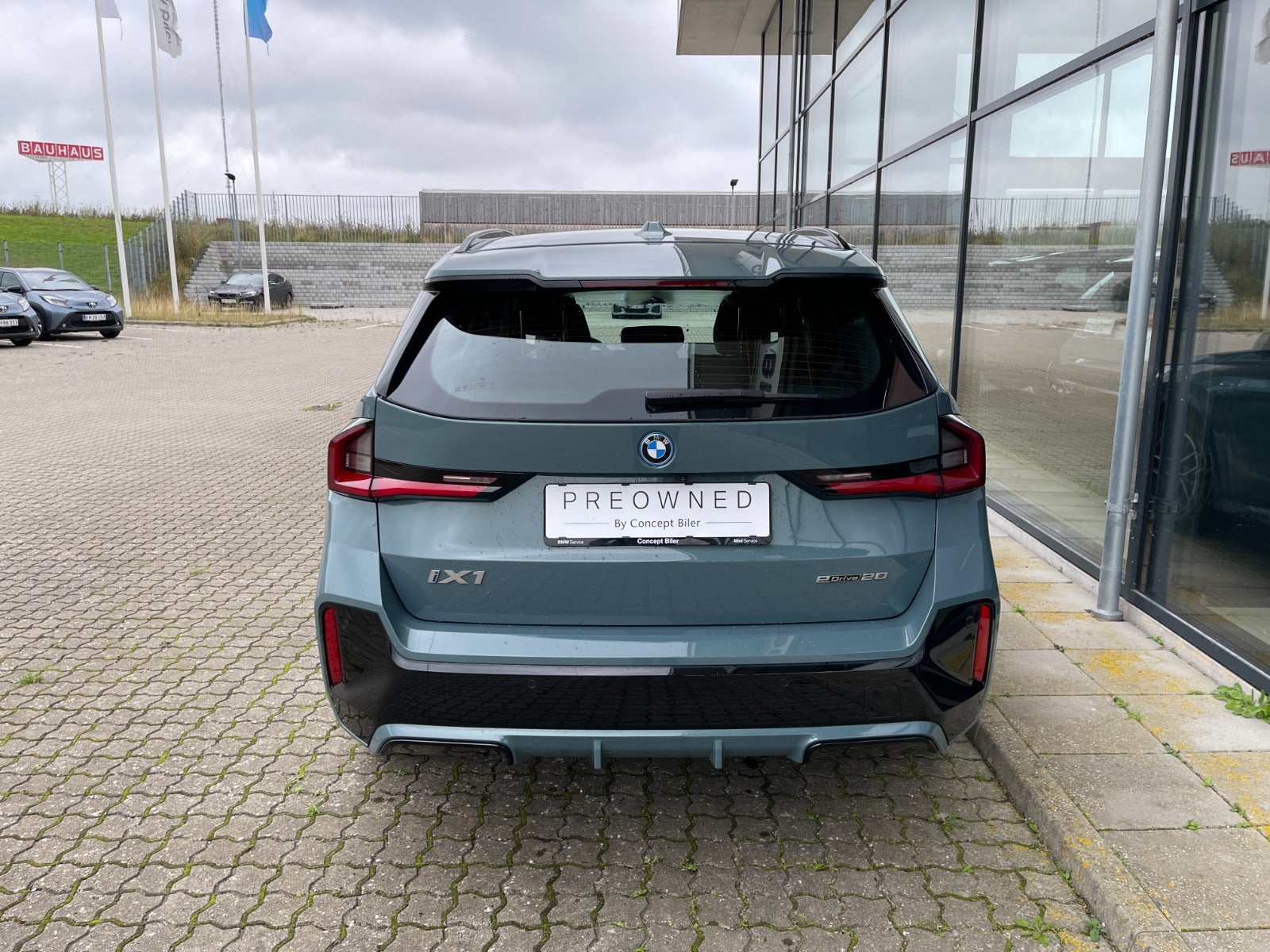 BMW iX1 eDrive20 M-Sport Premium 5d - 5