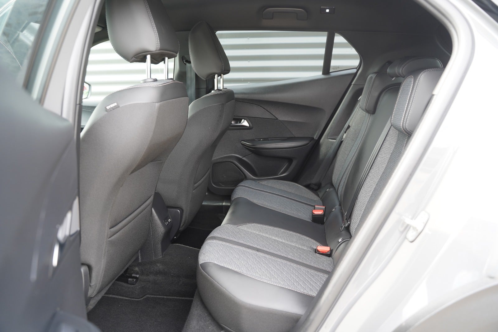Billede af Peugeot 2008 1,2 PureTech 130 Allure EAT8
