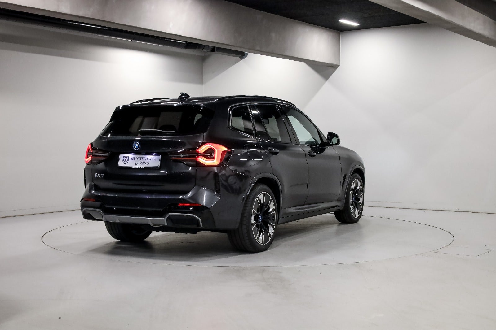 BMW iX3 Charged Plus