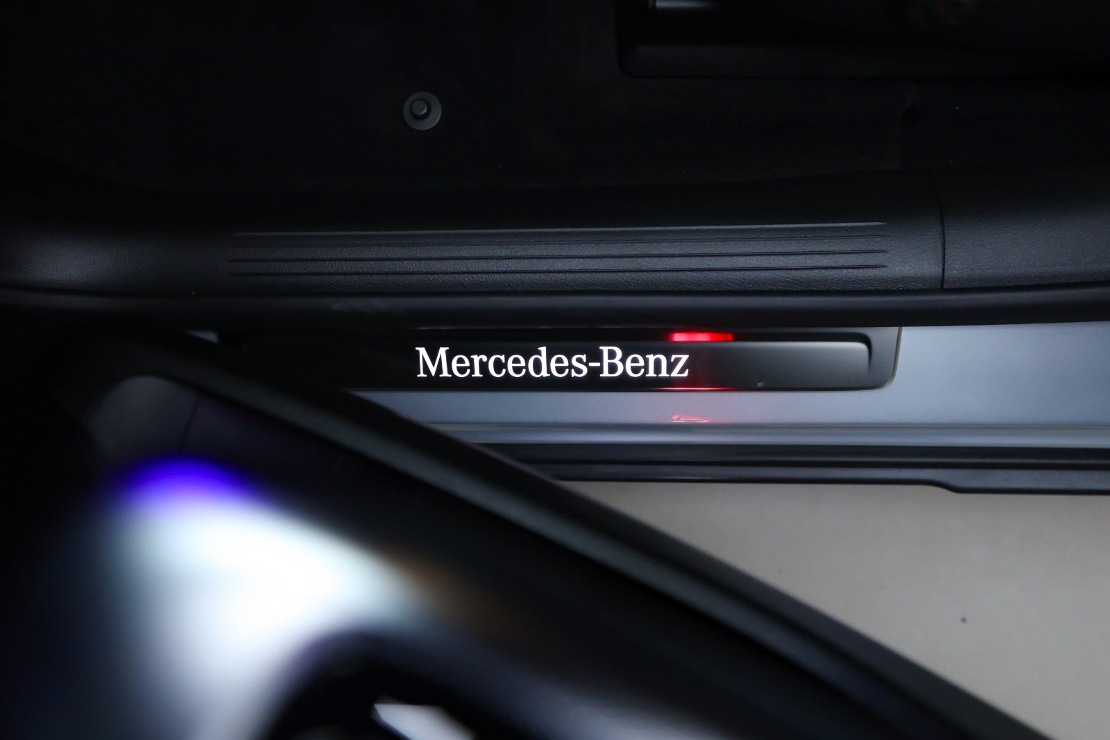 Mercedes-Benz EQE 350 SUV