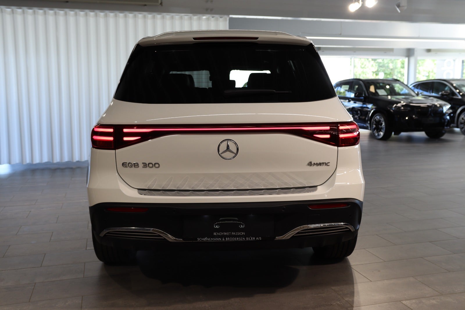 Billede af Mercedes EQB300  AMG Premium 4Matic