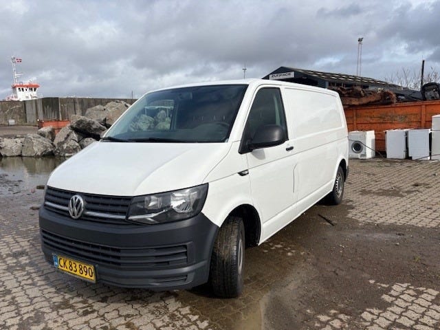 VW Transporter TDi 102 Kassevogn lang